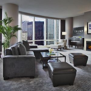 Deluxe King Suite City View